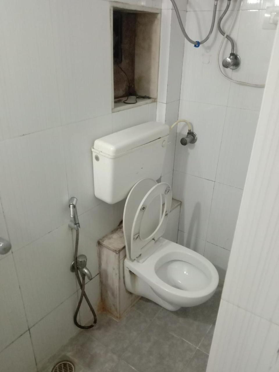 Srujan Sarai Service Apartment Mumbai Bagian luar foto